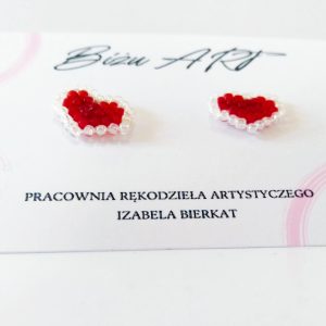 Kolczyki na sztyfcie Białe Serce