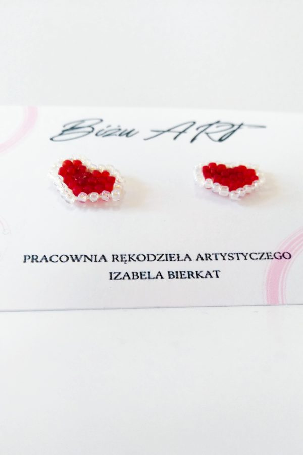 Kolczyki na sztyfcie Białe Serce